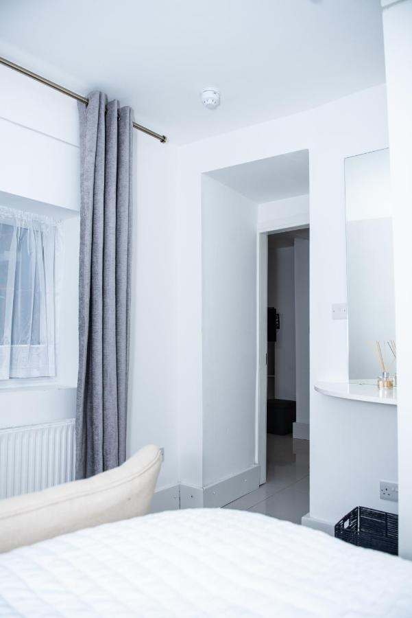 1B Apartment, 30 Mins To Oxford Street Лондон Экстерьер фото