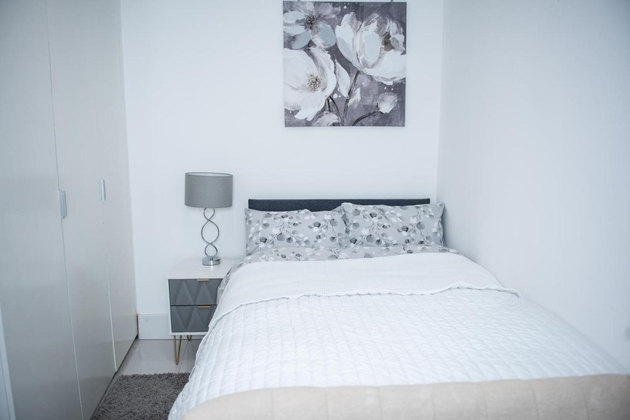 1B Apartment, 30 Mins To Oxford Street Лондон Экстерьер фото