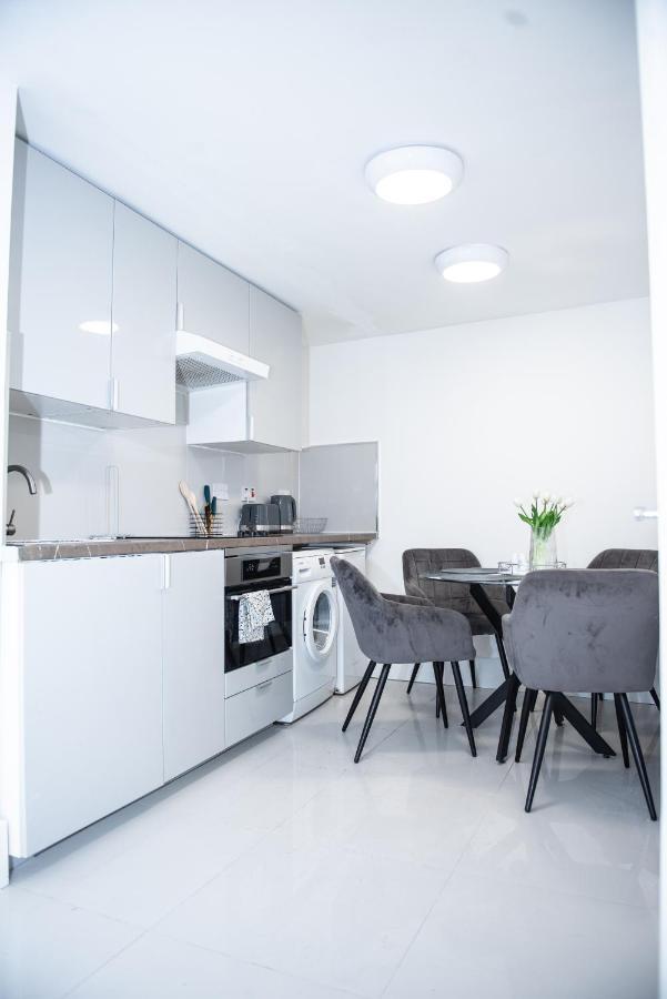 1B Apartment, 30 Mins To Oxford Street Лондон Экстерьер фото
