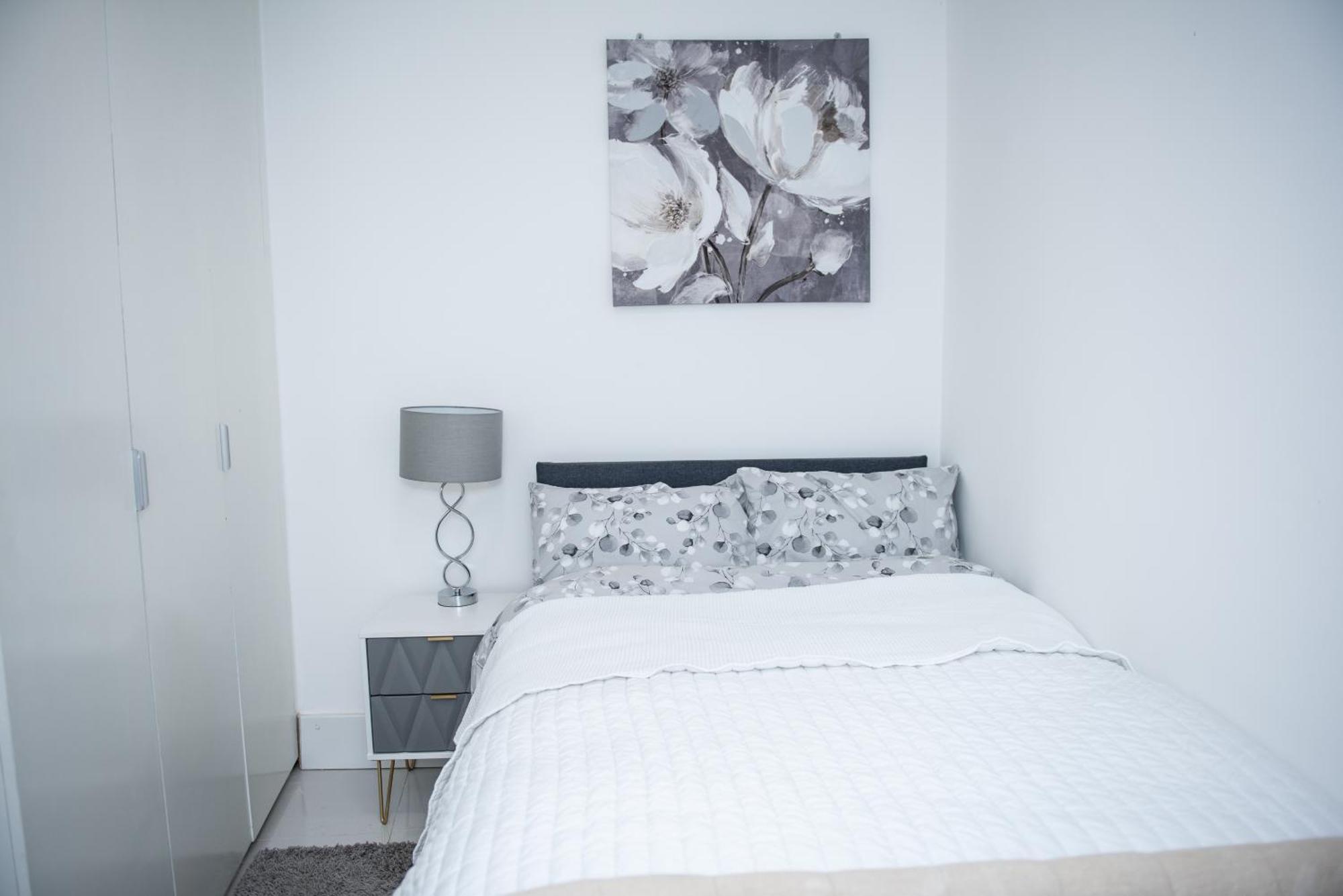 1B Apartment, 30 Mins To Oxford Street Лондон Экстерьер фото