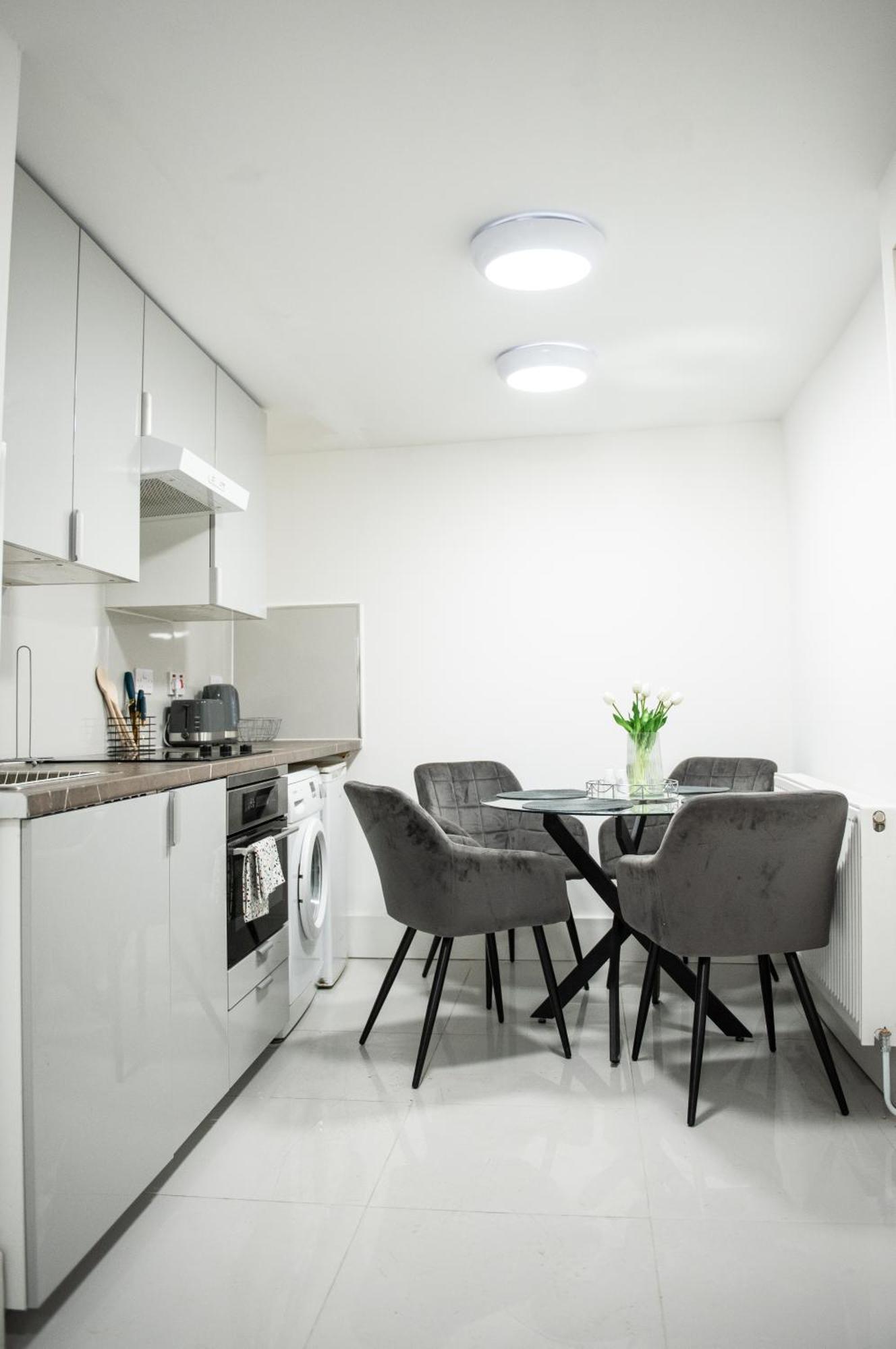 1B Apartment, 30 Mins To Oxford Street Лондон Экстерьер фото