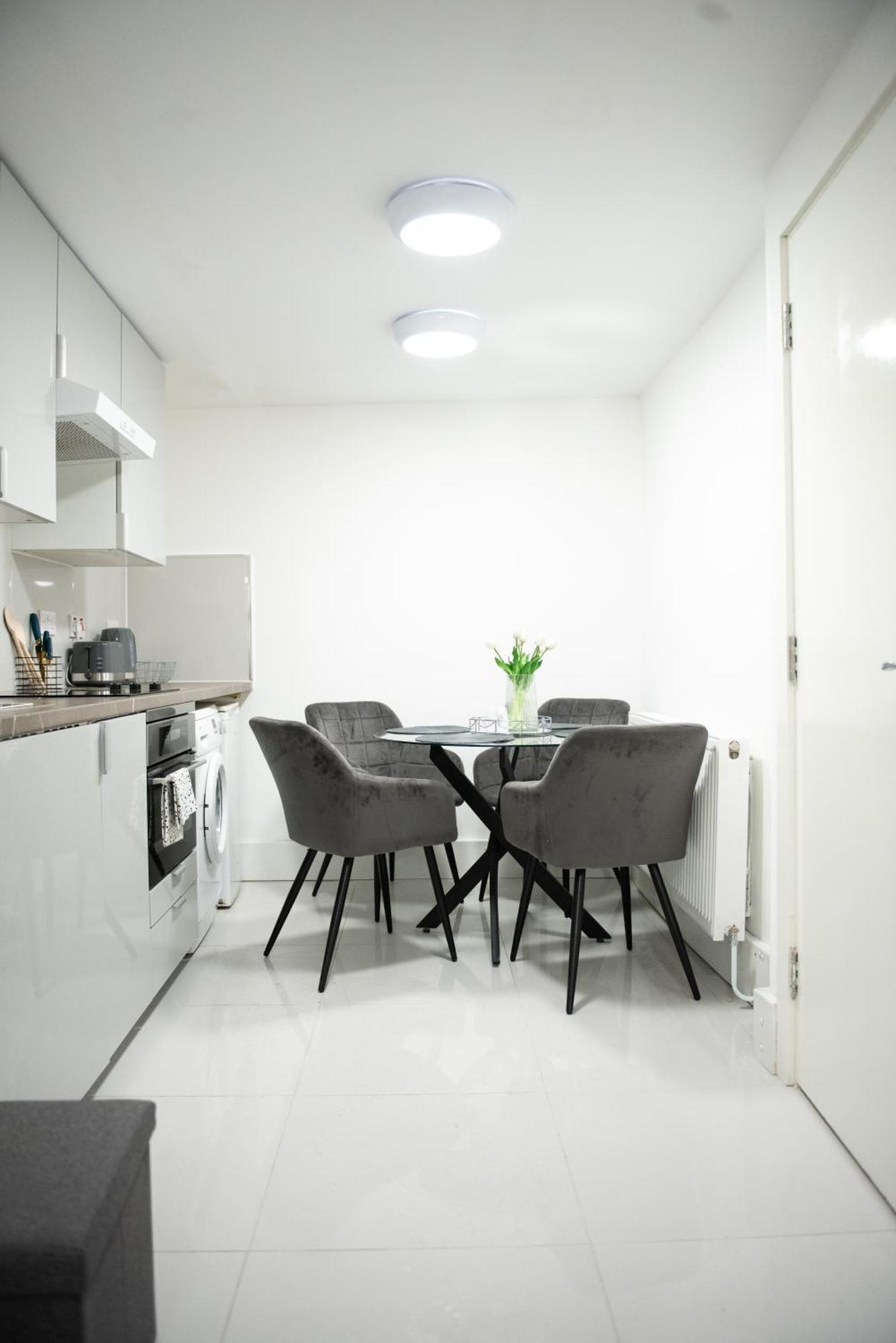 1B Apartment, 30 Mins To Oxford Street Лондон Экстерьер фото