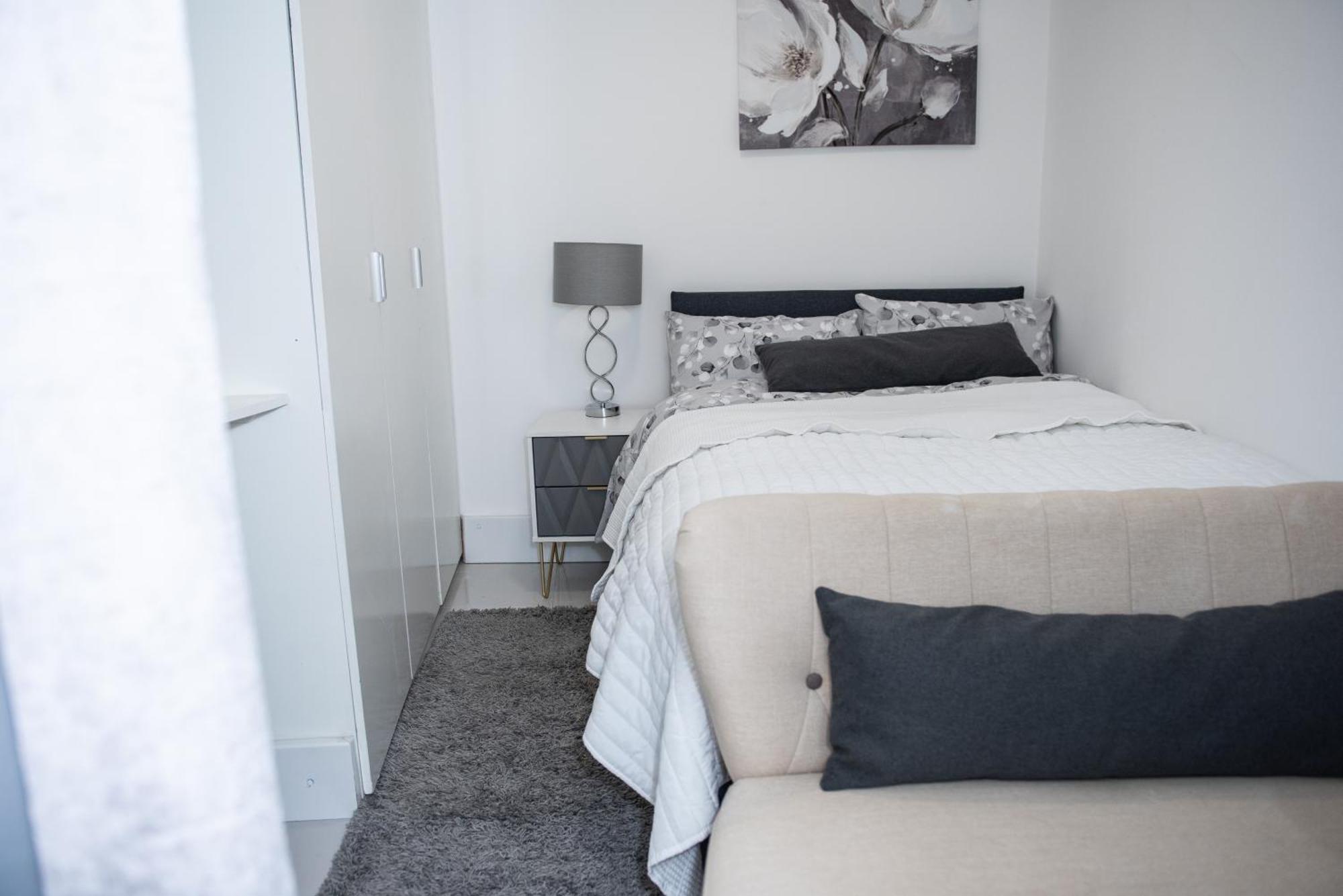 1B Apartment, 30 Mins To Oxford Street Лондон Экстерьер фото